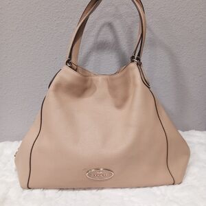 Coach Edie Shoulder Bag 31